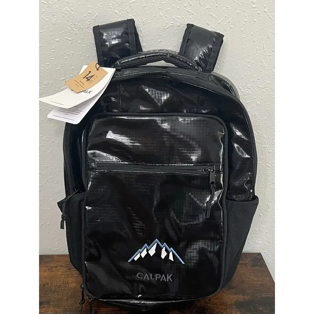NWT Calpak Terra 16L Hydration Backpack OBSIDIAN